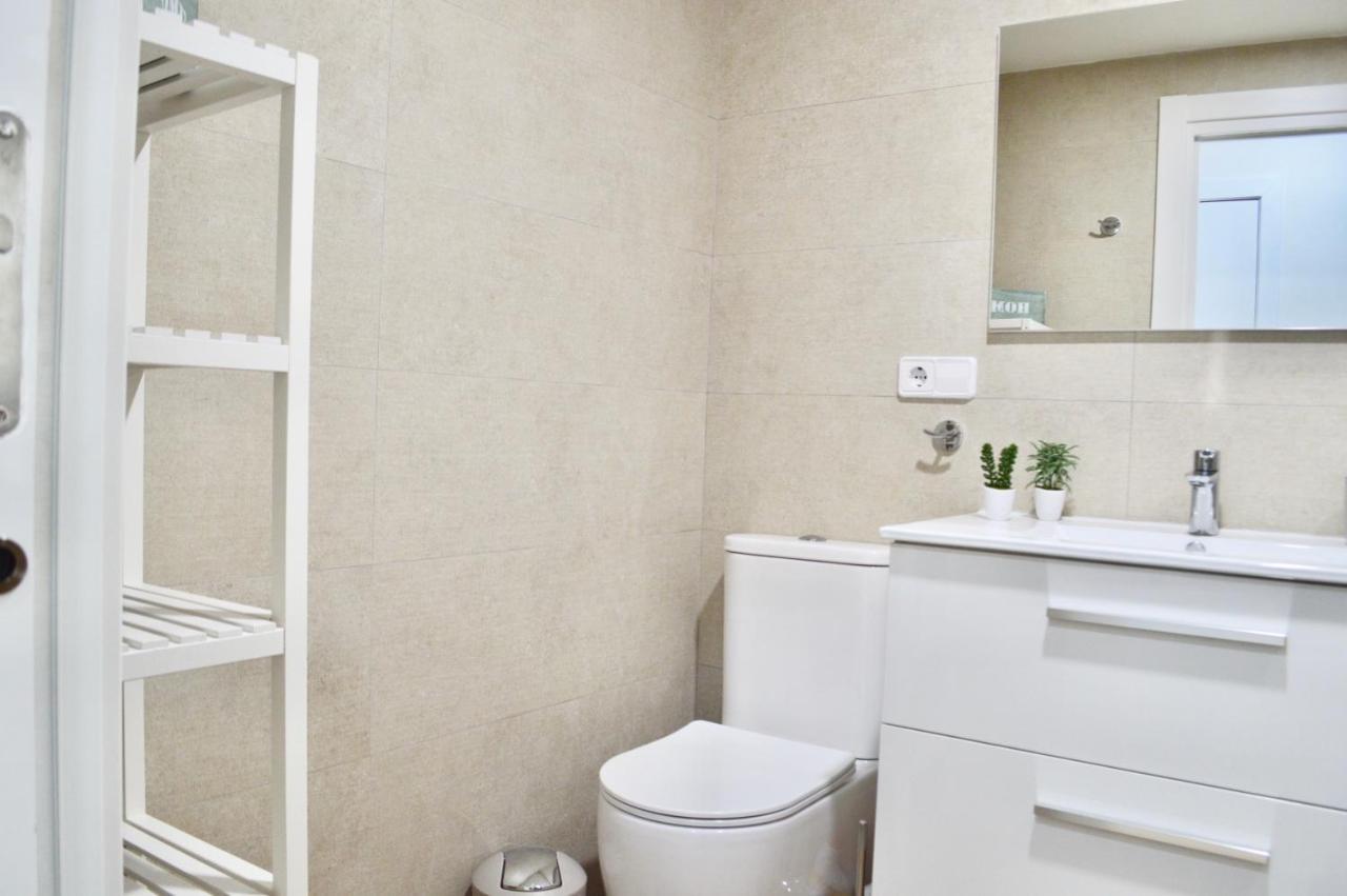 Apartamento Adriana. Centrico, A 50M De La Playa. Фуeнхирола Екстериор снимка